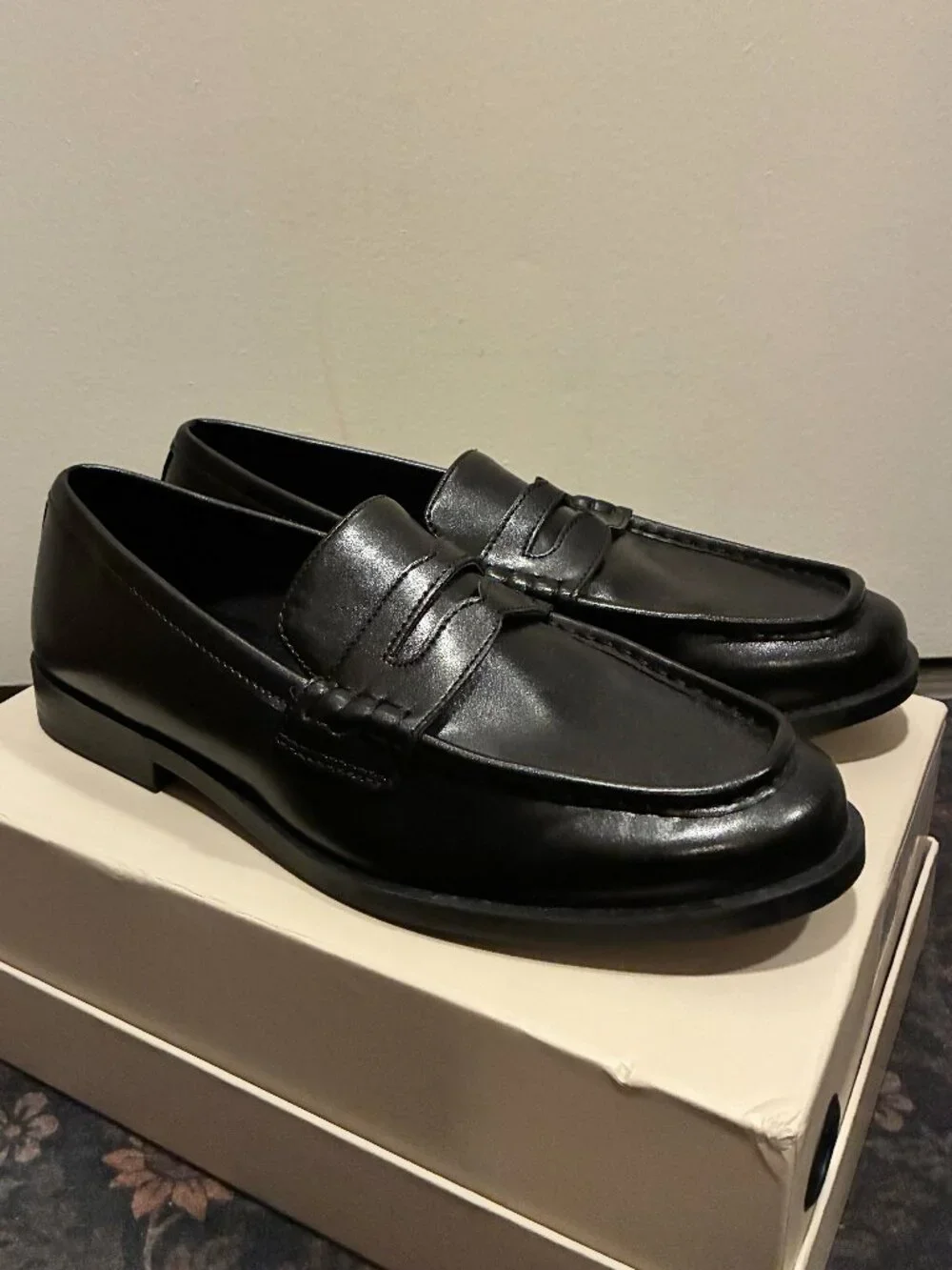 Black faux leather penny loafers - Womens Size US 9